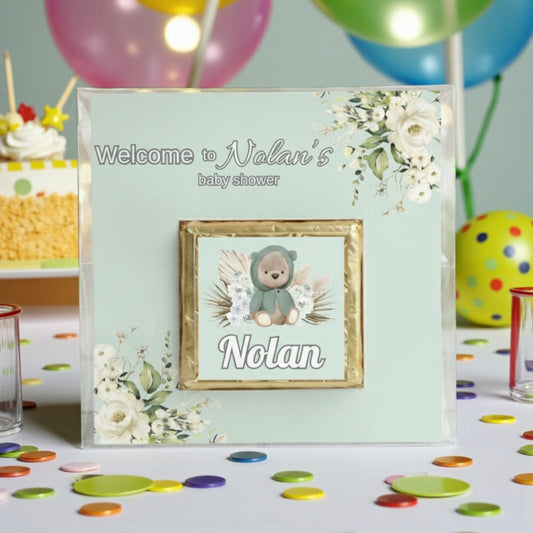 🐻 Product Description: Personalized Chocolate Card with Bear in Hoodie &amp; White Roses Theme